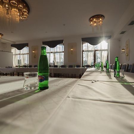 Hotel Petrin Jablonec nad Nisou Ngoại thất bức ảnh