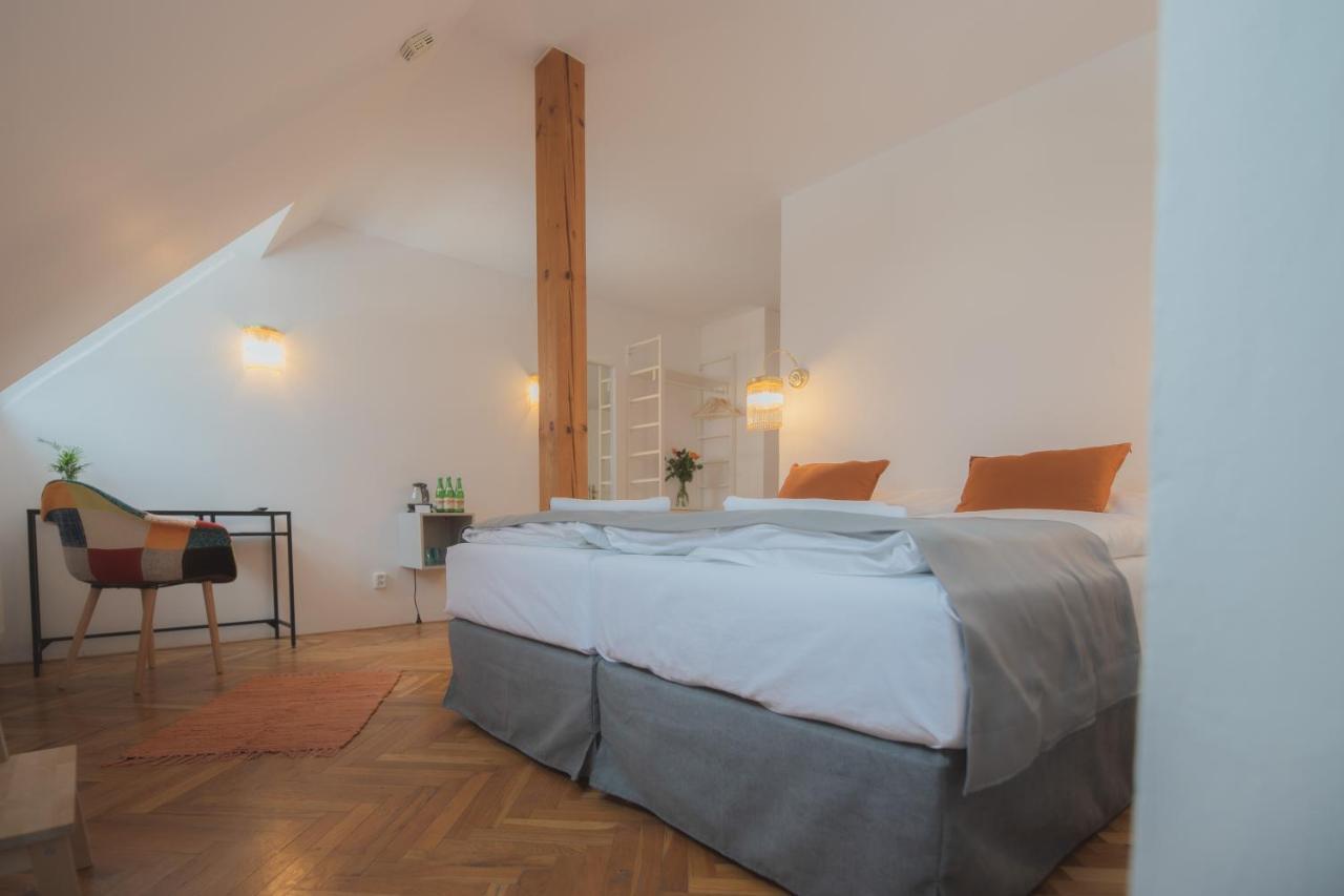 Hotel Petrin Jablonec nad Nisou Ngoại thất bức ảnh