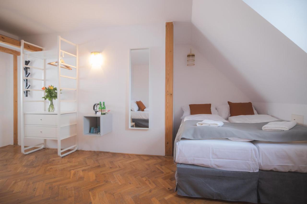 Hotel Petrin Jablonec nad Nisou Ngoại thất bức ảnh