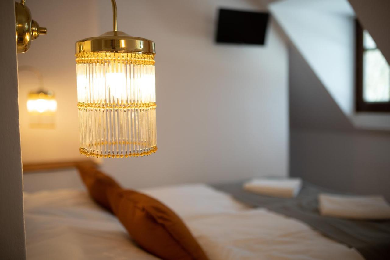 Hotel Petrin Jablonec nad Nisou Ngoại thất bức ảnh