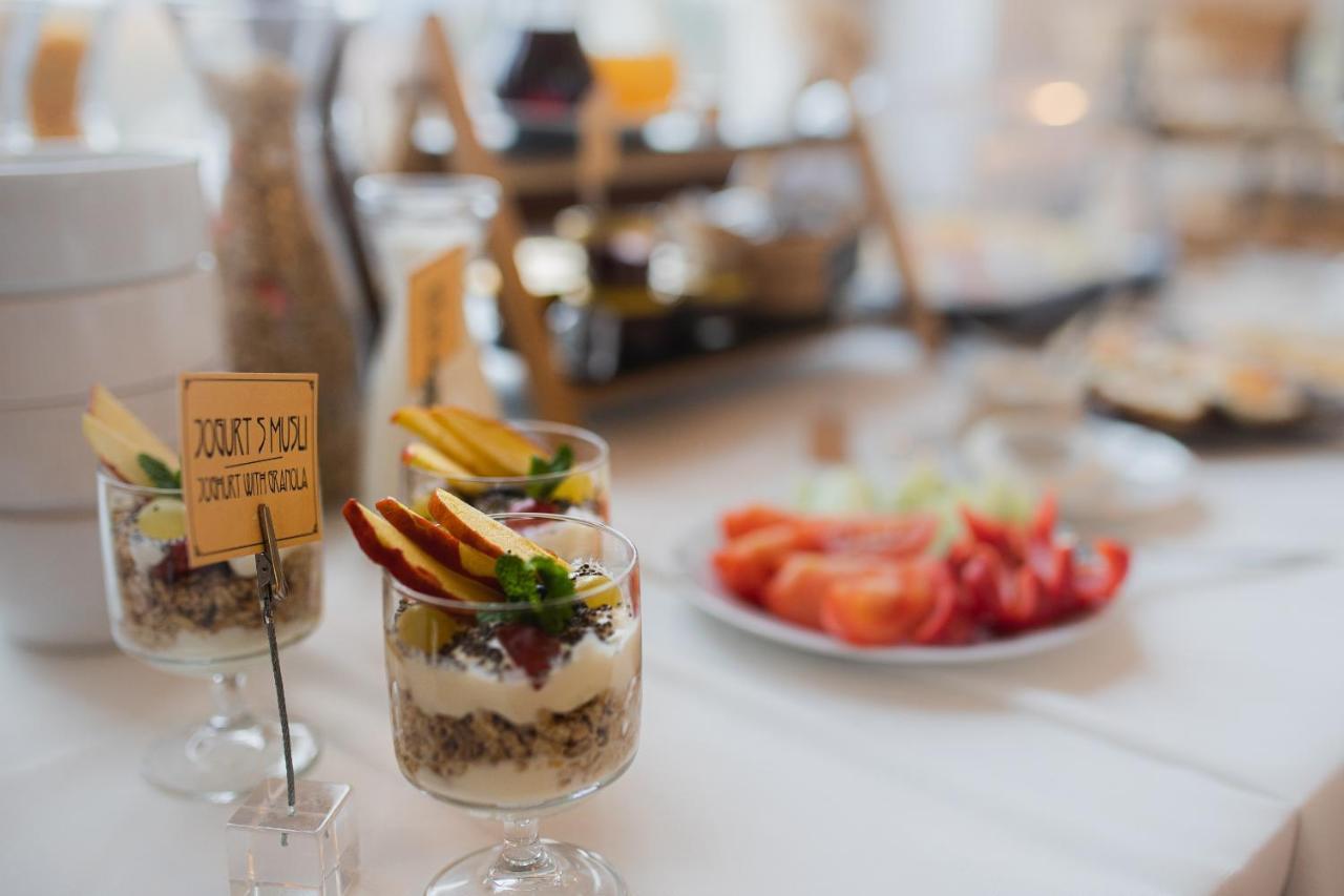 Hotel Petrin Jablonec nad Nisou Ngoại thất bức ảnh