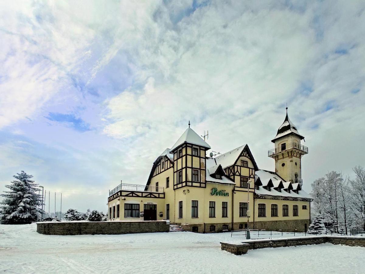 Hotel Petrin Jablonec nad Nisou Ngoại thất bức ảnh