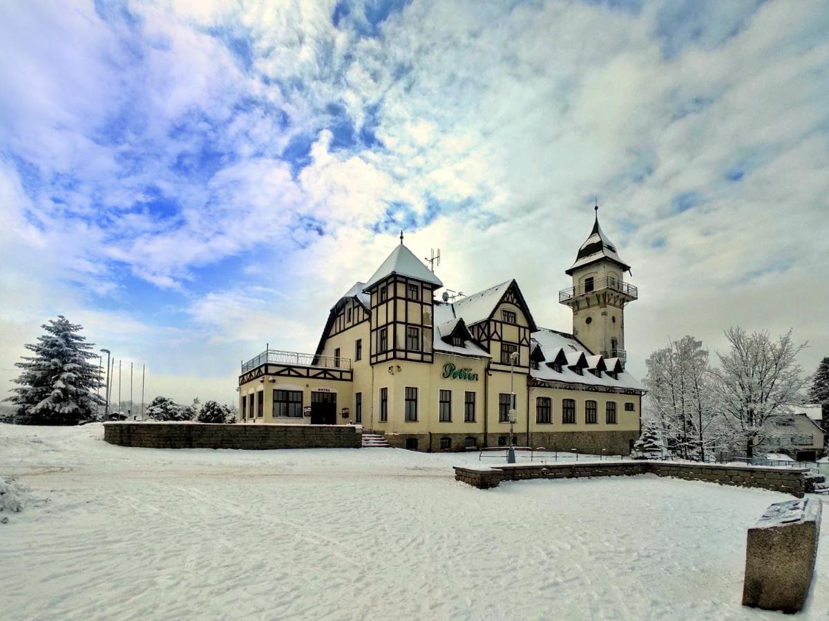 Hotel Petrin Jablonec nad Nisou Ngoại thất bức ảnh