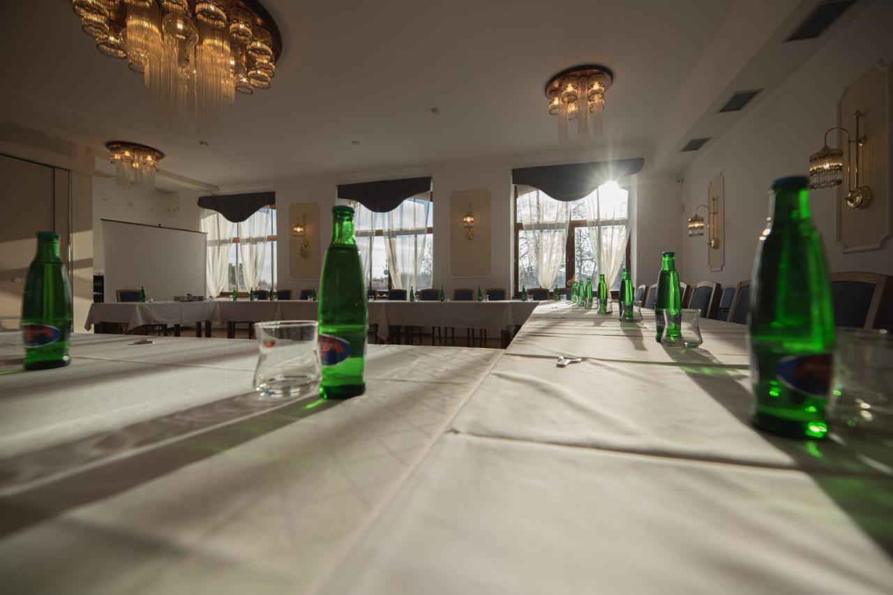 Hotel Petrin Jablonec nad Nisou Ngoại thất bức ảnh